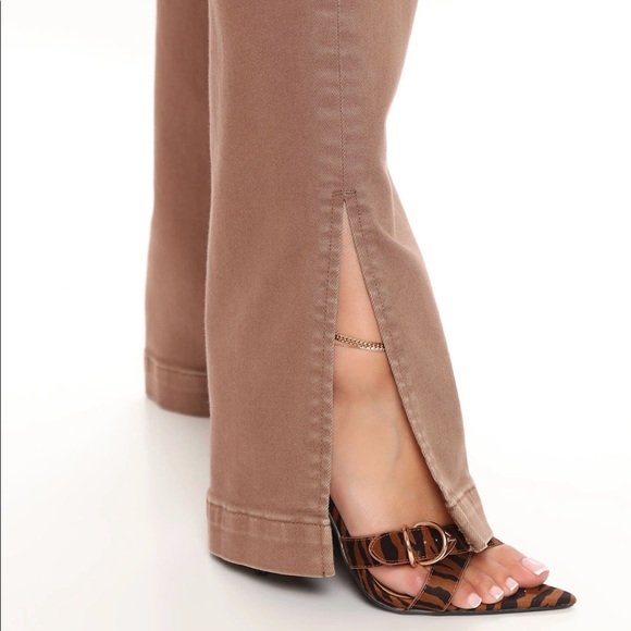 NWT Fashion Nova 14 plus brown Wide Leg slit jeans - Picture 3 of 5